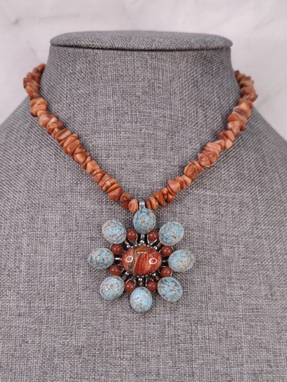 Artisan Crafted Banded Agate Chip Necklace w/Scarab Cabachon Flower Pendant